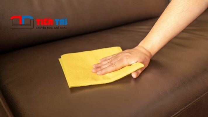Làm sạch vết bẩn ngay